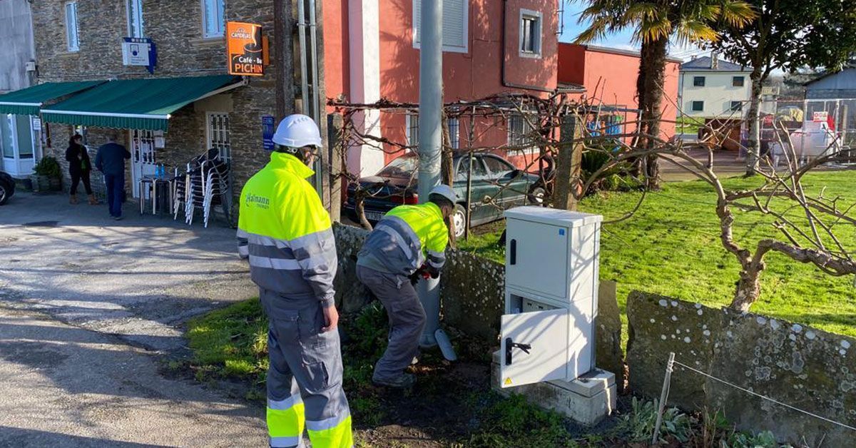 instalacion de luminarias en baltar de begonte