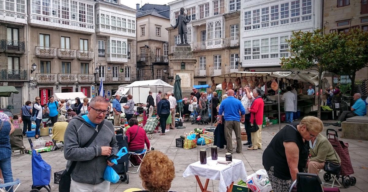 mercado semanal viveiro