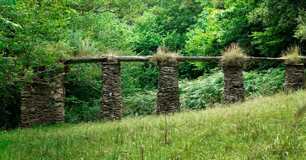 PORTADA AMIEIRO_ Antigo acueducto da Forqueta (Riobarba)