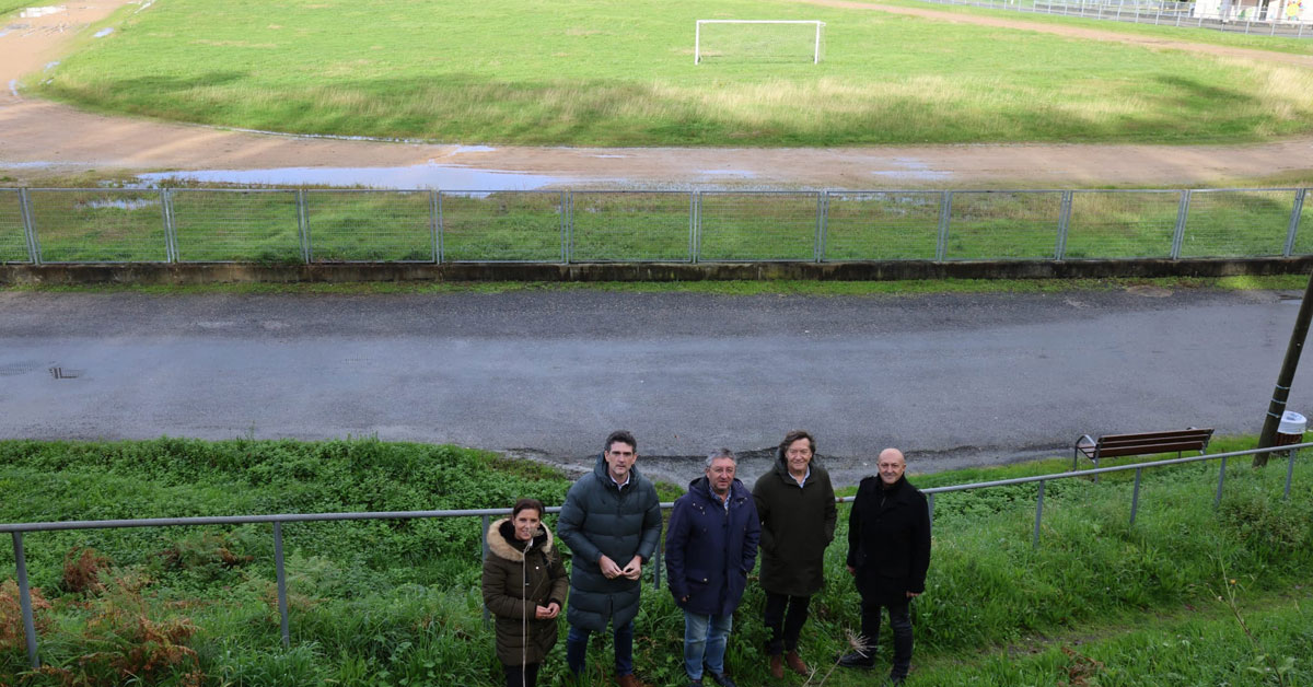 041223 Visita Campo Fútbol Celeiro 2