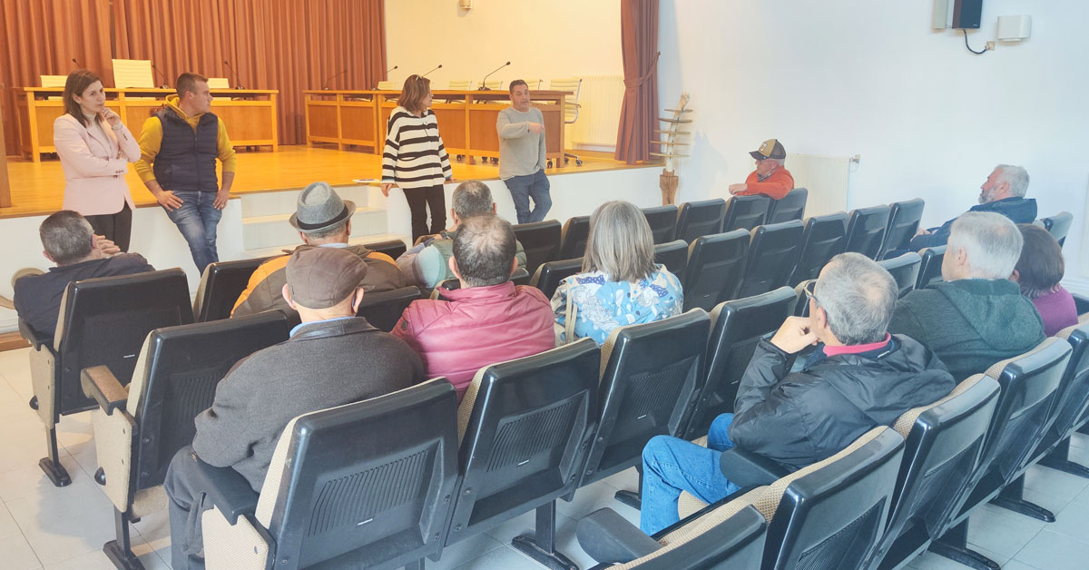 2024 reunión apicultores cervo