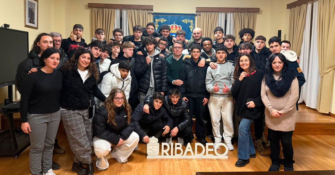 Ribadeo-recepción-alumnos-italianos-Apaga-2025