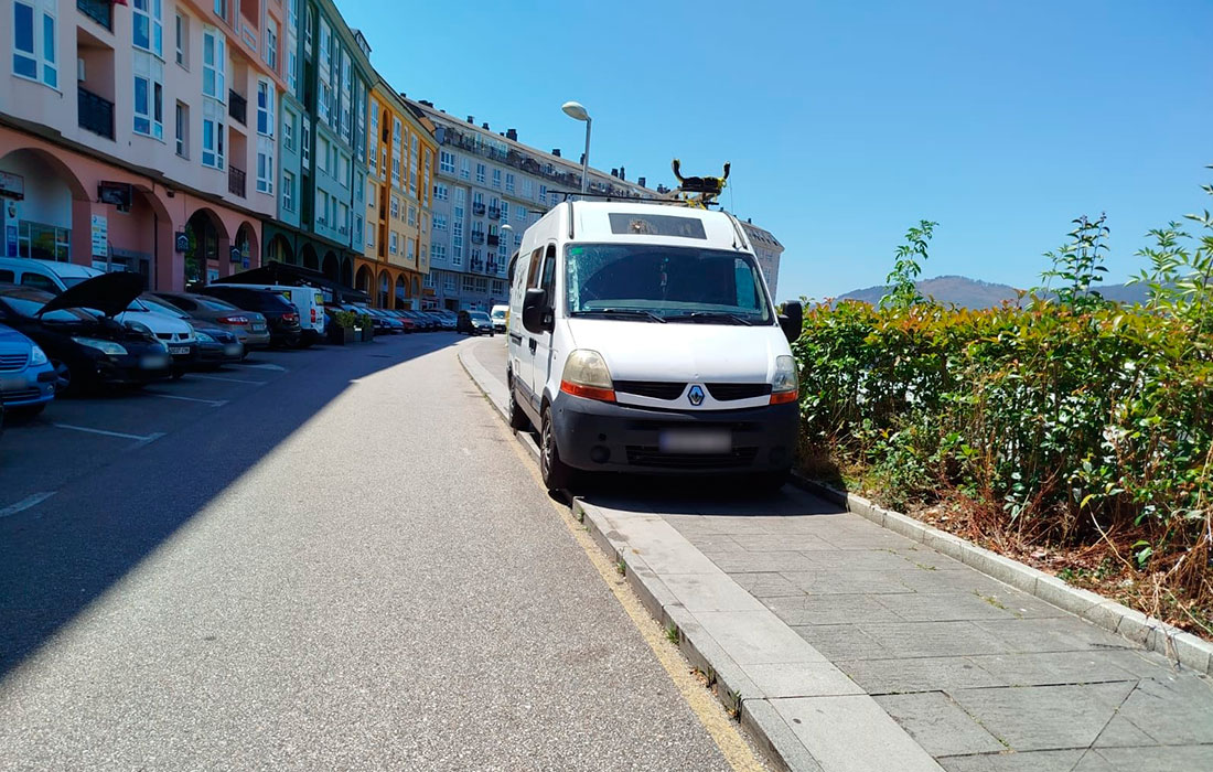 Viveiro-coches-enriba-beirarruas-2025