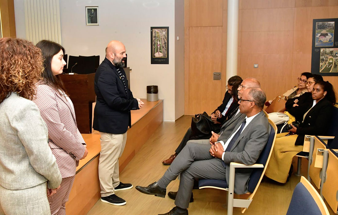 BURELA-Ministro-Cabo-Verde-octubre-2'25