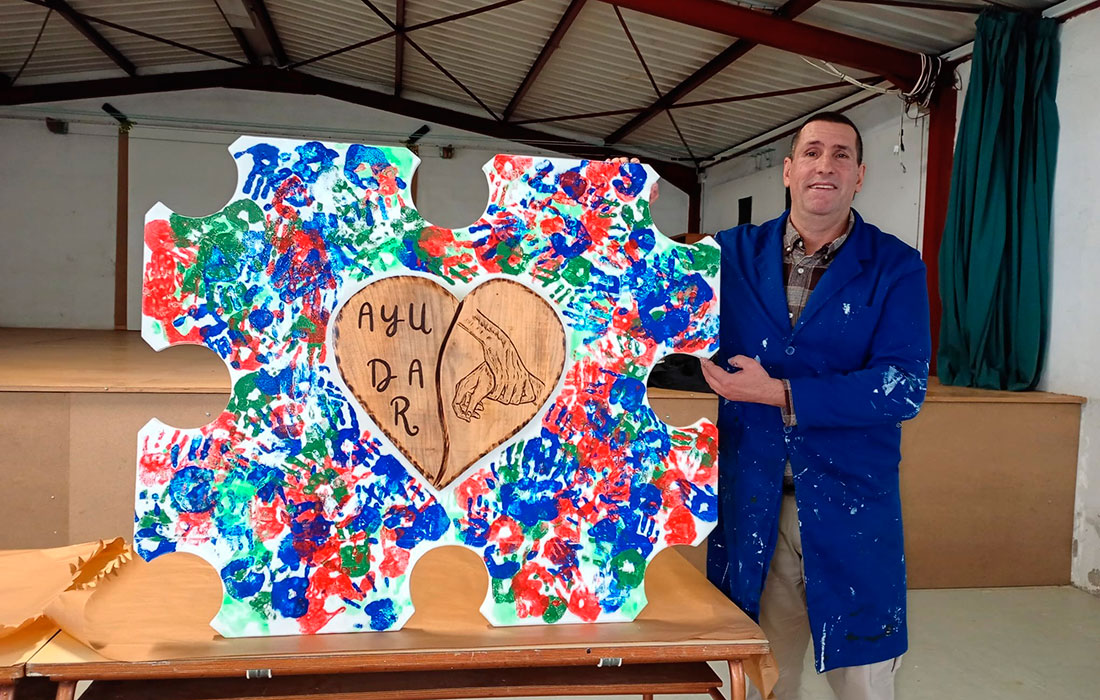 230126-O-ARTISTA-SEBAS-GONZaLEZ-COA-ESCULTURA-ELABORADA-NO-CEIP-JUAN-REY-(LOURENZa-2026