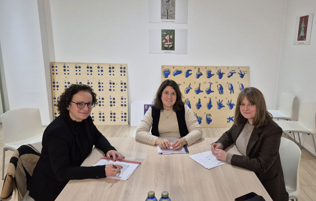 Burela-reunion-traballo-concelleira-servizos-sociais