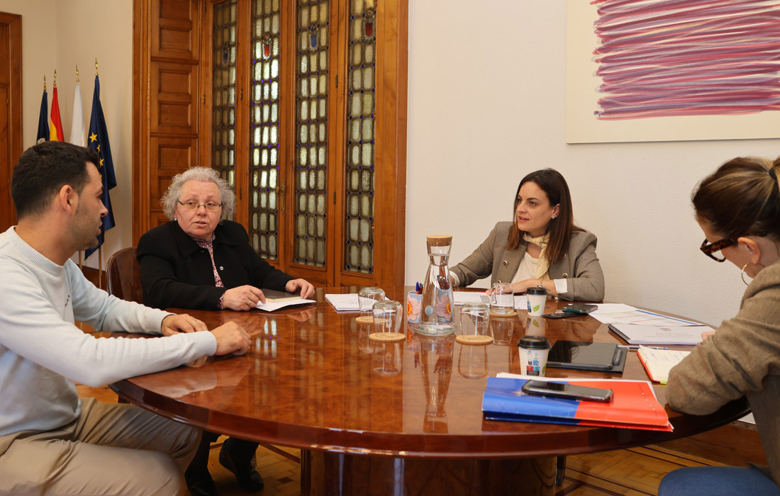 reunion-alcaldesa-de-alfoz-y-presidenta-da-deputacion