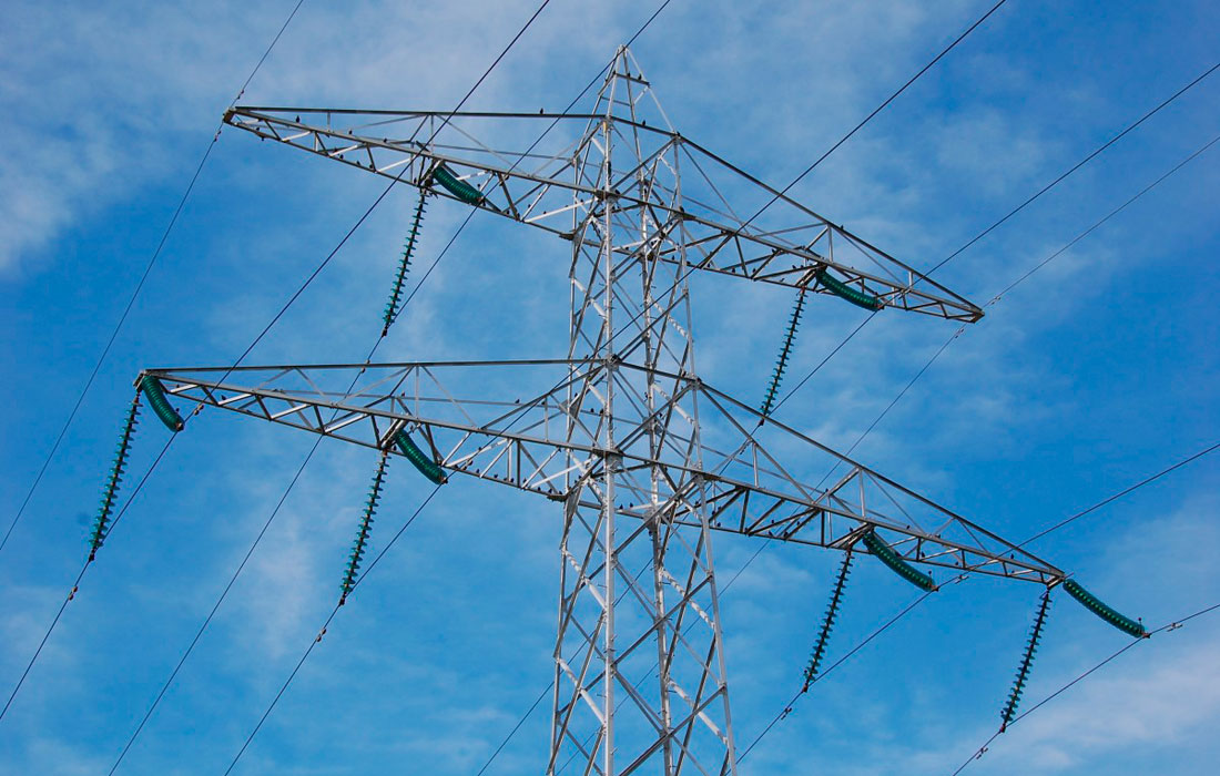 Liña-de-alta-tension-torreta-electrica