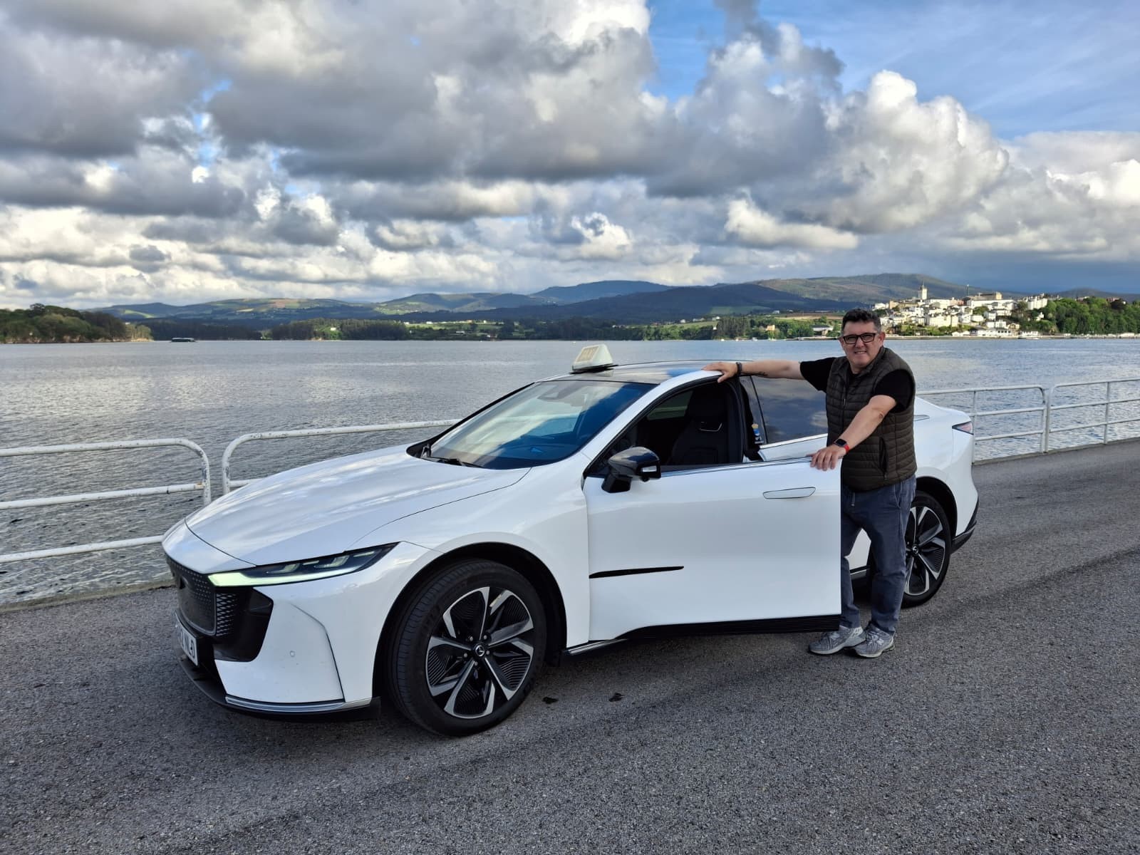 Taxi eléctrico Ribadeo 2026
