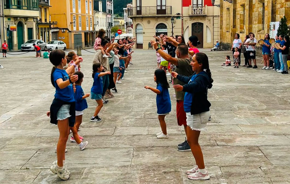 CLASE-DE-BAILE-TRADICIONAL-EN-LOURENZÁ-(2)