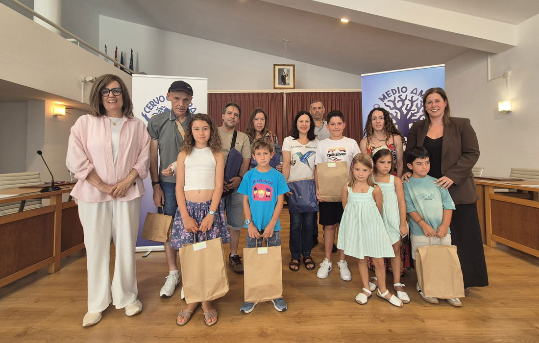 Cervo-entrega-premios-Día-do-Libro-2026