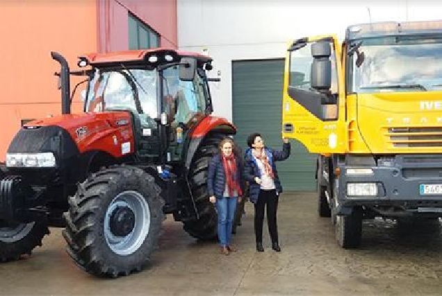 O Concello da Pastoriza adquire un tractor con dúas desbrozadoras e un camión de obra