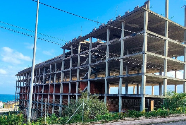 Pasillo Verde DEMOLICIoN DOS DOUS ESQUELETOS DA ZONA DE GALDiN.jpg