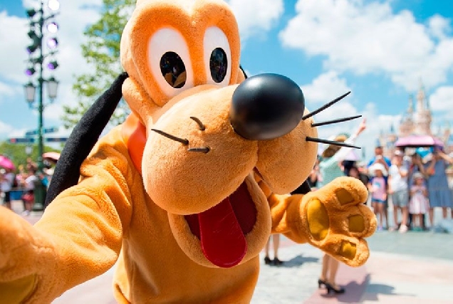 pluto disneyland