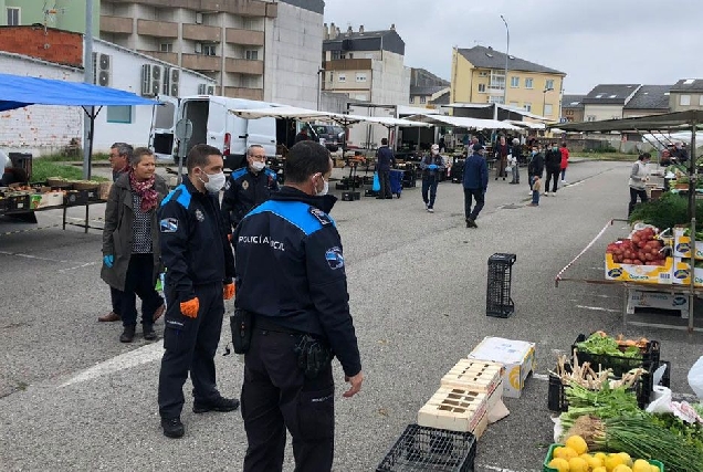 mercado semanal ribadeo 2022