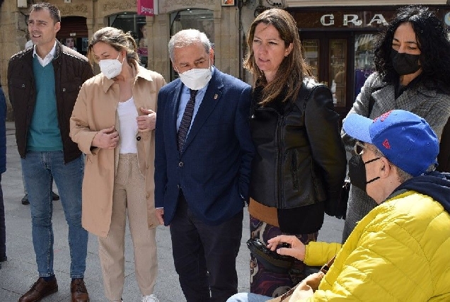 Inauguración mostra 50 anos Auxilia