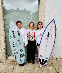 mulleres surfistas viveiro