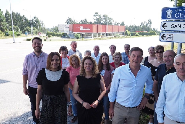 Foto dos candidatos cos alcaldes, concelleiros e portavoces de varios concellos da Mariña 