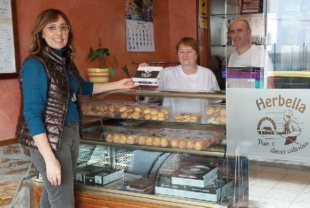 Raquel Arias PP Panadería Herbella A Pobra do Brollón negocio