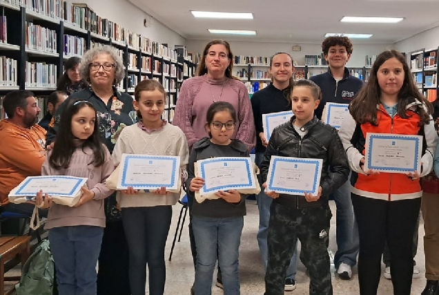 entrega premios biblioteca ribadeo poesia nadal 2024