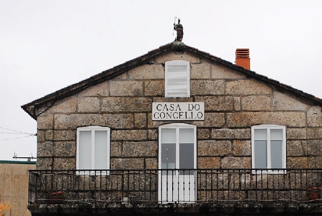 Casa_do_concello_de_coles