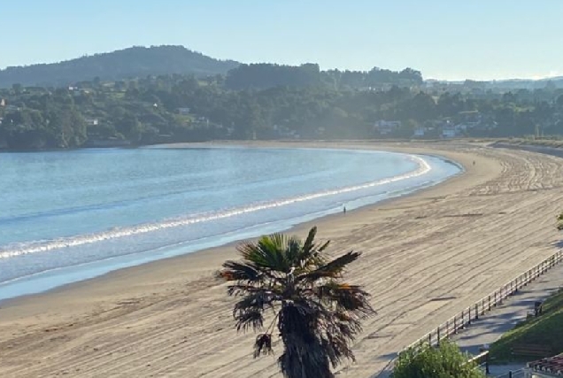 Imaxe da praia Grande de Miño