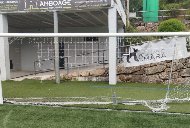 Barbadás denuncia os actos vandálicos no campo de fútbol dos Carrís