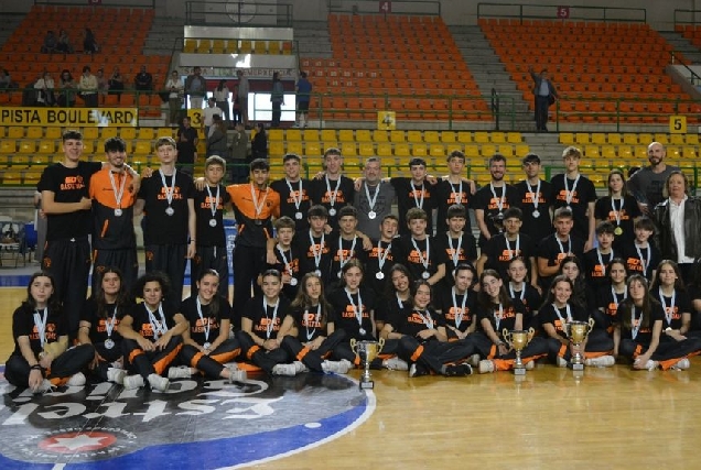 Entrega de medallas da Copa Deputación de Baloncesto