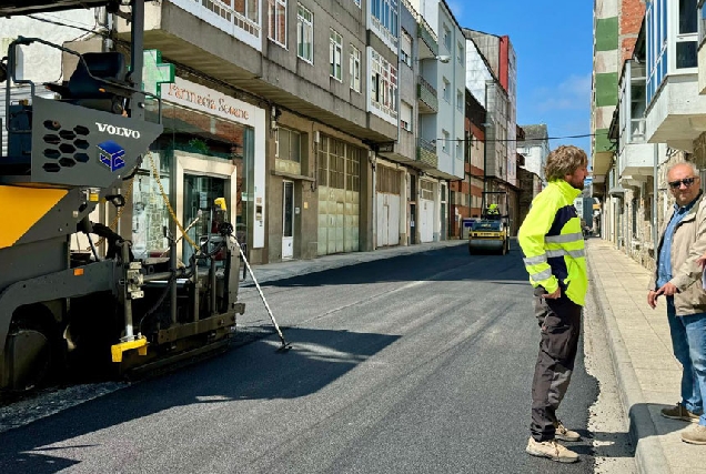 obras-rexeneracion-firme-ruas-praza-constitucion-emigracion