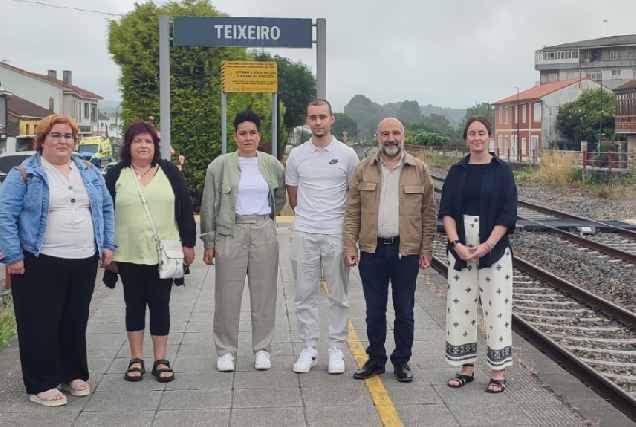 Imaxe da visita de Néstor Rego a Teixeiro