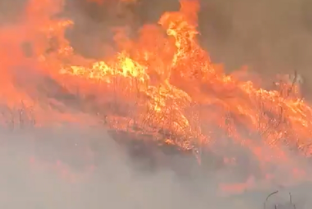 Incendio Chandrexa de Queixa, imaxe de @Brifflaza