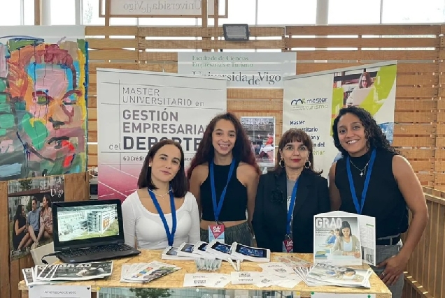 Expositor da Facultade de Ciencias Empresarias e Turismo do campus de Ourense en EDUGAL 2024