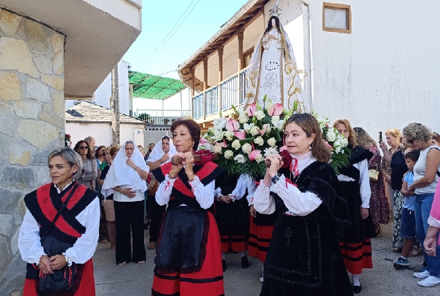 Romaxe-da-Nosa-Señora-dos-Remedios-na-Ermida-Quiroga